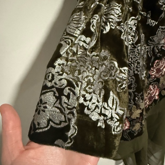 Chico’s Green Floral Velvet Jacket Size 1 Medium Petite Boho Chic Fairy Steam - Picture 5 of 9